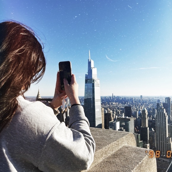 Profile Picture of Laura Majcherová (@lauramaj02) on Poshmark