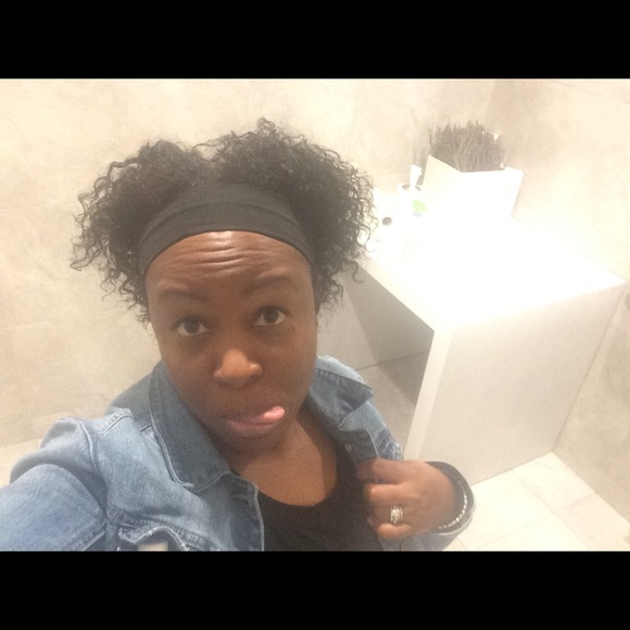 Profile Picture of Ketha Ivy (@kethasivy) on Poshmark