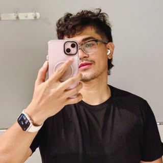 Profile Picture of Dear John (@johnsavehh) on Instagram