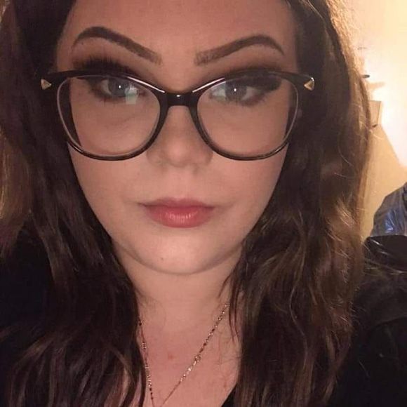 Profile Picture of Sara Charapata (@sarachara) on Poshmark