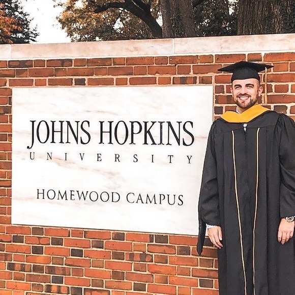 Profile Picture of Austin Maxwell (@amaxwel9) on Poshmark