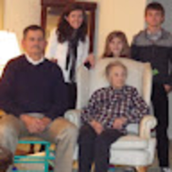 Profile Picture of Roiger 5 (@erikaroiger108) on Poshmark