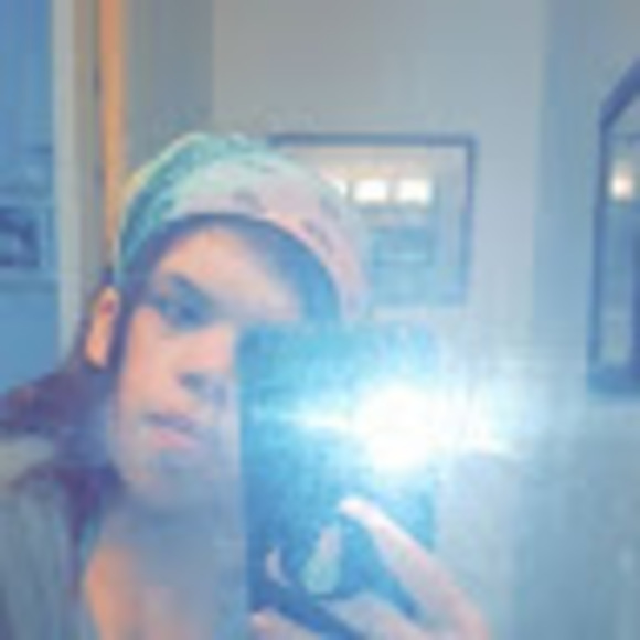 Profile Picture of Alexa Peck (@apeck5583) on Poshmark