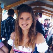 Profile Picture of Julia Graf (@grfjulia) on Twitter