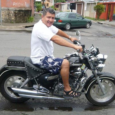 Profile Picture of Omar Quintanilla (@QuintanillOmar) on Twitter