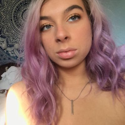 Profile Picture of Ash (@ashleystahl_) on Twitter