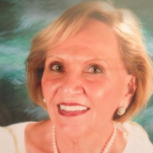 Profile Picture of Marielle Kingsley (@mariellek2) on Poshmark