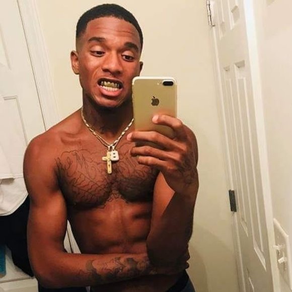 Profile Picture of Xold Stepper (@xoldstepper) on Poshmark