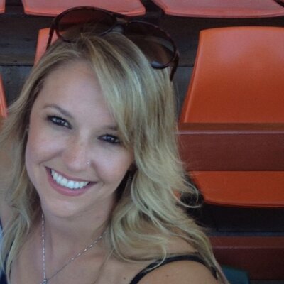 Profile Picture of Devon Phillips (@devonhm) on Twitter