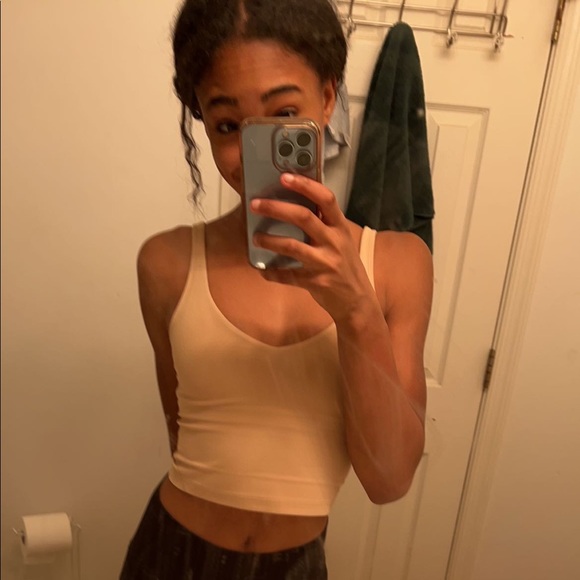 Profile Picture of Cassidy Harper (@cassidyharpe826) on Poshmark