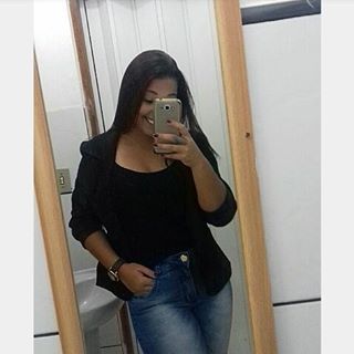 Profile Picture of Emille Trindade (@mille2013) on Facebook