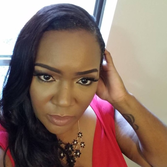 Profile Picture of Beverly Vercher (@beverlyvercher) on Poshmark