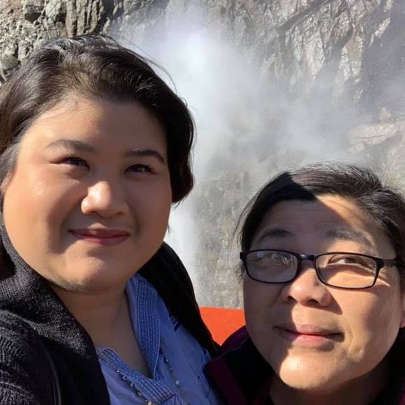 Profile Picture of Michelle Hsieh (@ichin) on Poshmark