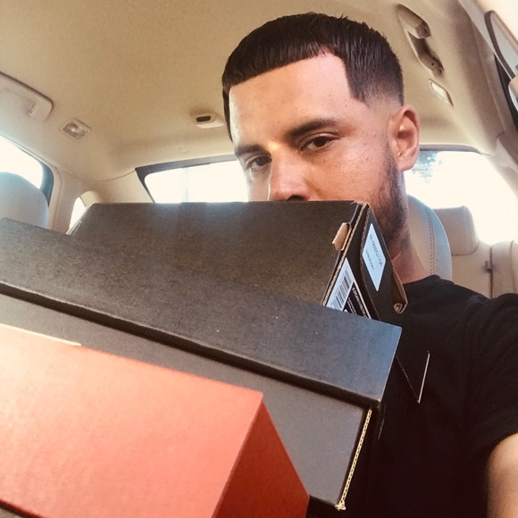 Profile Picture of Manuel Cordero (@mannyc86) on Poshmark