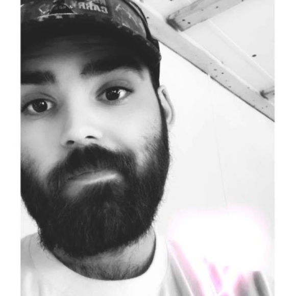 Profile Picture of Kyle Rouse (@kylerouse0501) on Poshmark