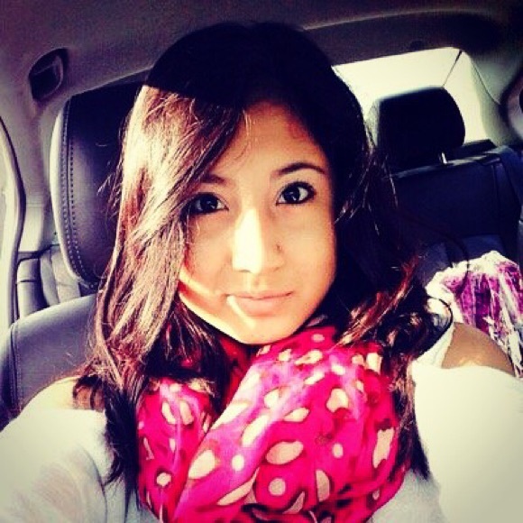 Profile Picture of Natasha Hernandez (@luv_nh12) on Poshmark