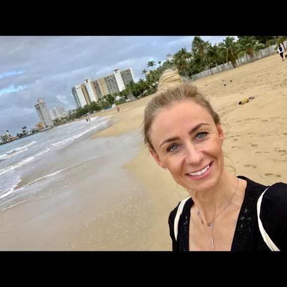 Alex Sztaba - Poshmark Profile Picture of Alex Sztaba (@alexswa) on Poshmark