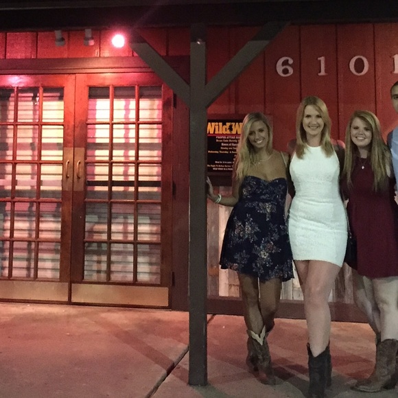 Profile Picture of Jemma Dalgetty (@jemmmaa) on Poshmark