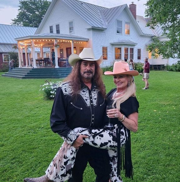 Profile Picture of Marla Hayes (@draculasmommy) on Poshmark