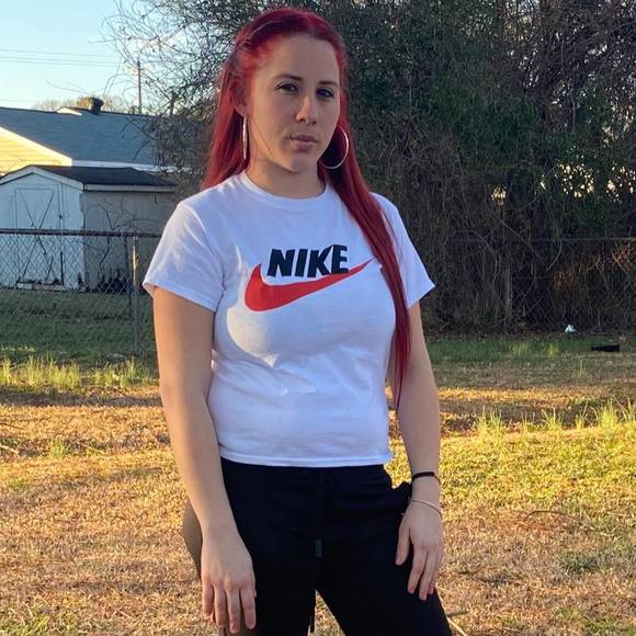 Profile Picture of Jackeline Guzman (@tatiana3084) on Poshmark