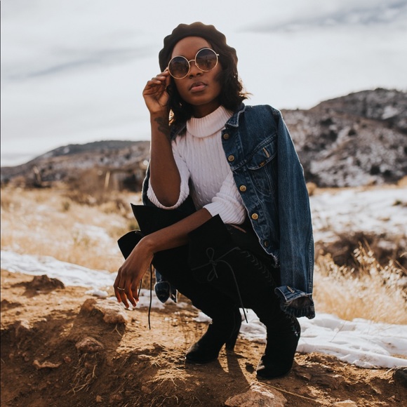 Profile Picture of Faithe Kinsler (@faithekins14) on Poshmark