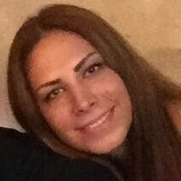 Mahsa Sarmadi - Poshmark Profile Picture of Mahsa Sarmadi (@mahso) on Poshmark