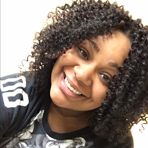 Nikia Canady - Poshmark Profile Picture of Nikia Canady (@nikiasc) on Poshmark