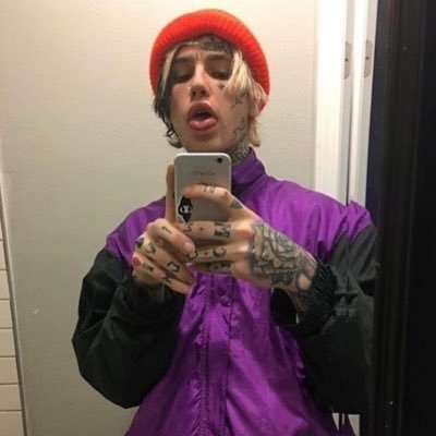 Profile Picture of 𝖏𝖆𝖒𝖊𝖘 (@jamesridler339) on Twitter