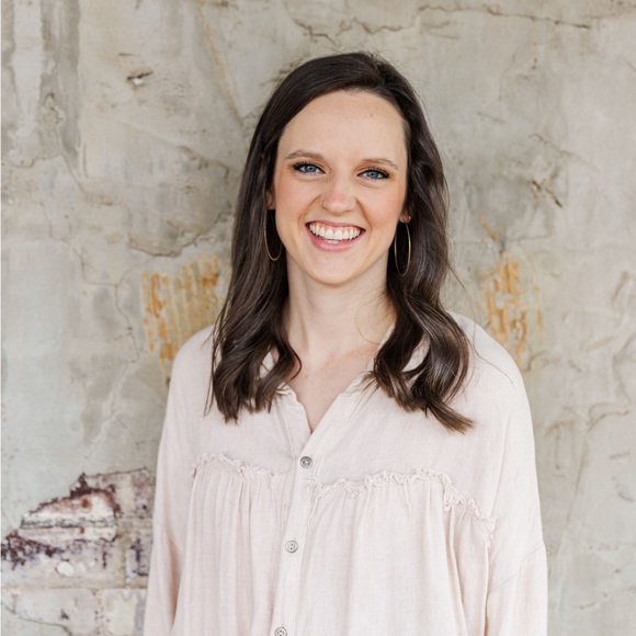 Profile Picture of Mikalla Fertig (@kmcotton12) on Poshmark