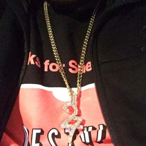 Profile Picture of Erasmo Almanzar (@joseph1seven) on Poshmark