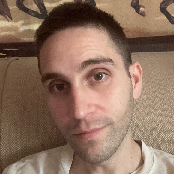 Profile Picture of Daniel Watts (@extragood346) on Poshmark