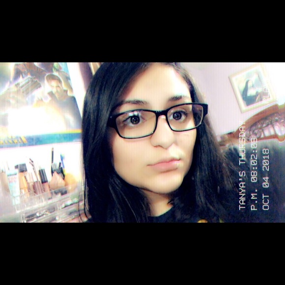 Profile Picture of Tanya David (@thatgirltanya) on Poshmark