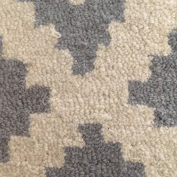 Profile Picture of Amanda Weiberg (@aweiberg) on Poshmark