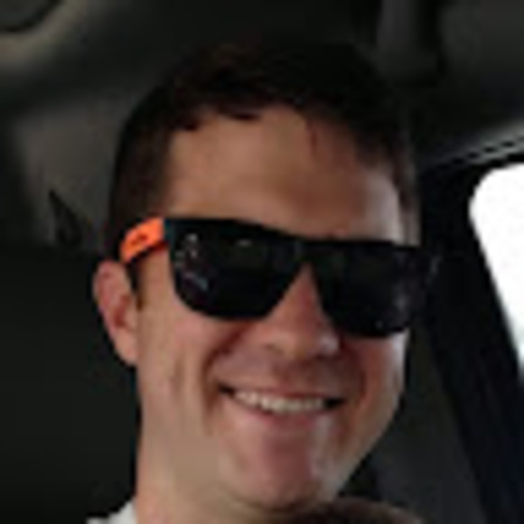 Profile Picture of Scott Fretheim (@scottfretheim) on Poshmark