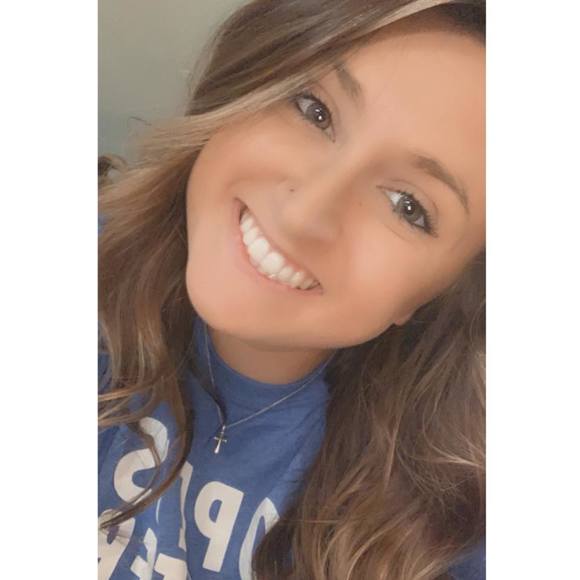 Profile Picture of Marisa jean Patterson (@marisajean4) on Poshmark