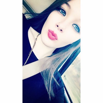 Profile Picture of Hannah Pyles (@hannahnpyles) on Twitter