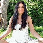 Profile Picture of Anna Macko - Crypto Queen (@lovingnotworking) on Instagram
