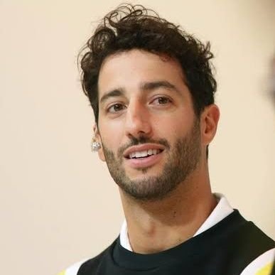 Profile Picture of Daniel Ricciardo Tá On (@Ricciardotaon) on Twitter