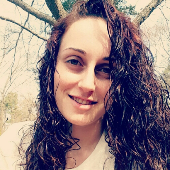Profile Picture of Miranda Conklin (@msc24) on Poshmark