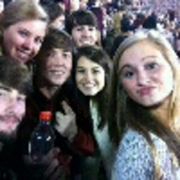 Profile Picture of Haley Wilburn (@hew129) on Poshmark