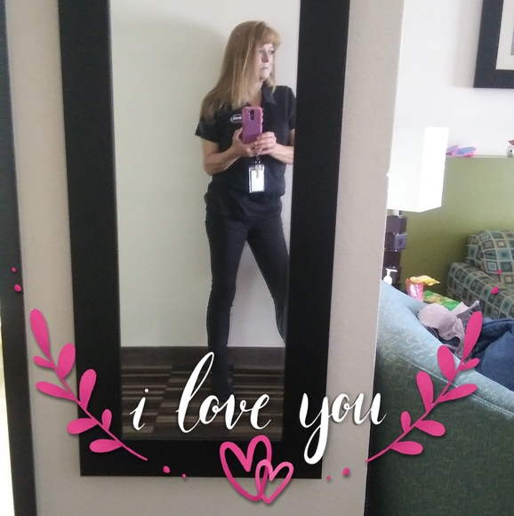 Beth Camron - Poshmark Profile Picture of Beth Camron (@camronbeth2020) on Poshmark