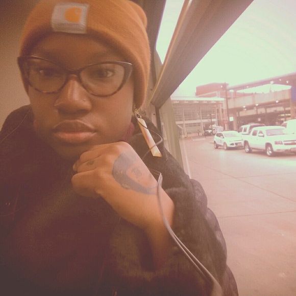 Profile Picture of Brester Mishoe (@bremishoe) on Poshmark