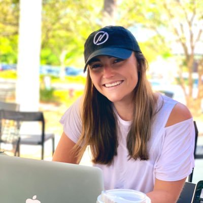 Profile Picture of Mackenzie (@MackenzieLong) on Twitter