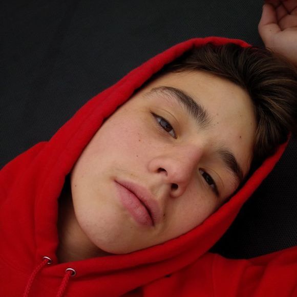 Profile Picture of Tyler Ward (@tward09) on Poshmark