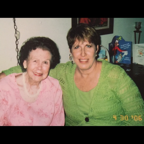 Profile Picture of Pamela Hacker (@pkhacker) on Poshmark