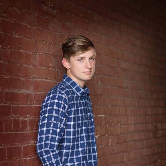 Profile Picture of Peter Templeton (@petertempleton) on Poshmark