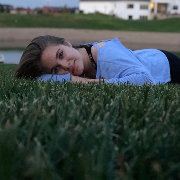 Profile Picture of Eve Laframboise (@eve_laframboise) on Poshmark