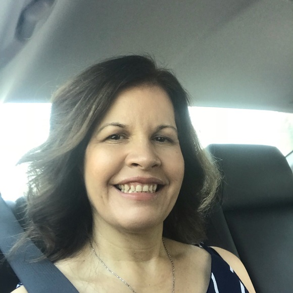 Profile Picture of Angelina Ehrenzweig (@angieseller) on Poshmark
