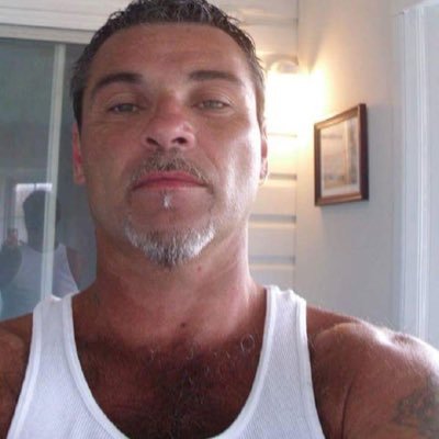 Profile Picture of Karl Lowe (@KarlLowe15) on Twitter