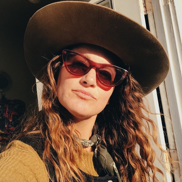 Profile Picture of Marissa Berberea (@marissaberberea) on Poshmark